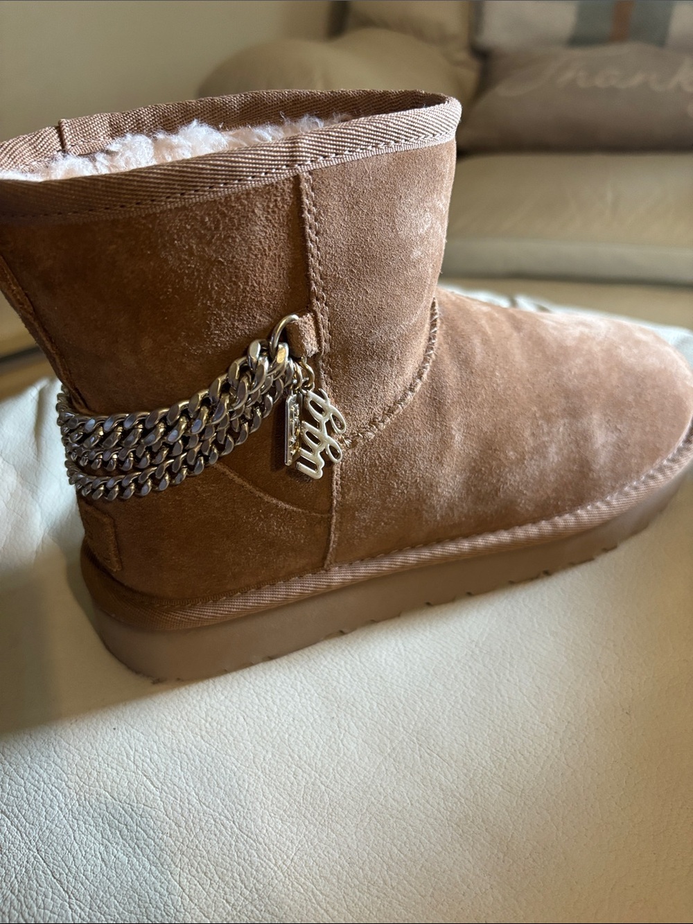 Ugg Classic Mini Chains boots size6 new - Picture 14 of 15